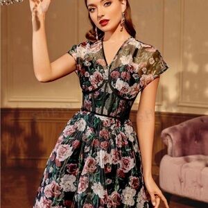Elegant Floral Midi Dress